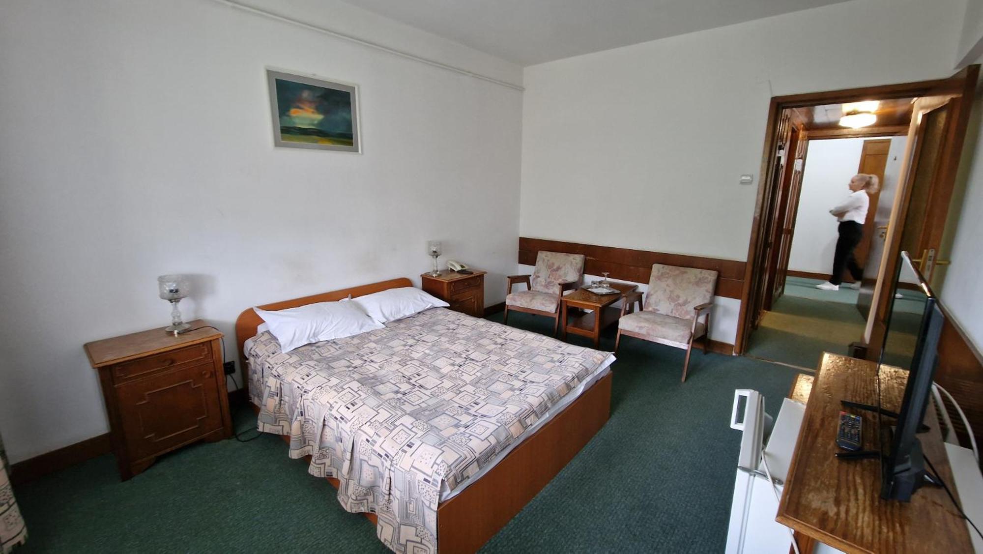 Hotel Bradul - Covasna Bagian luar foto